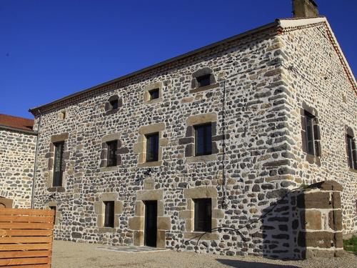 La source de Nolhac à Saint-Privat-d'Allier