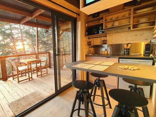 La Cabane Perchée à La Batie-Neuve