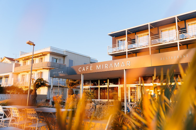 hôtel Restaurant Café Miramar à Le Grau-du-Roi