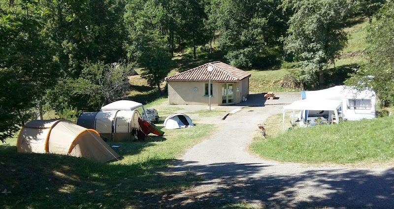 Camping municipal les Chataîgniers à Eyzahut