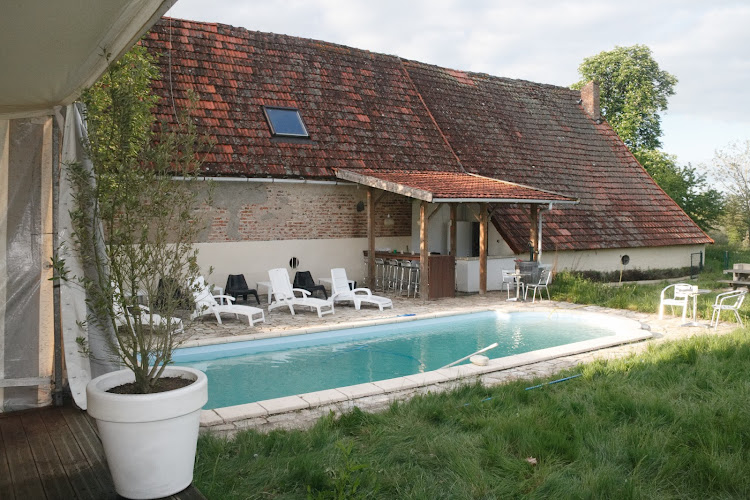 Le Chateau Du Creuset à Neuville-lès-Decize