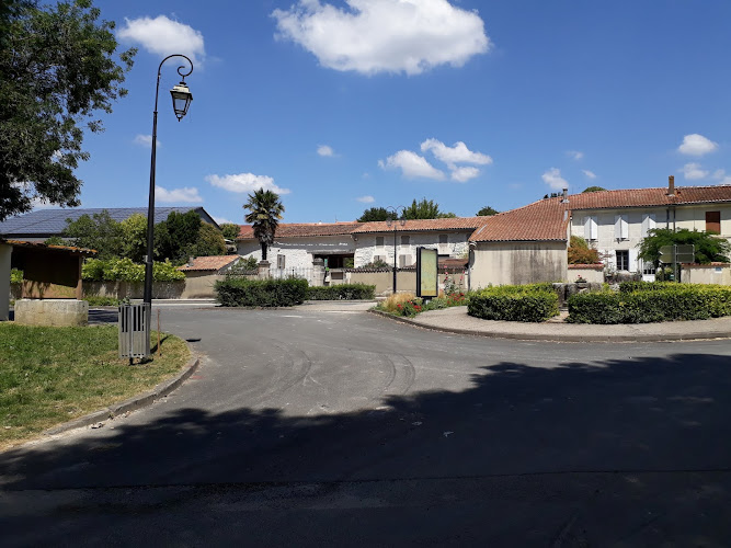 Camping La Fontaine du Pre St Jean à Dompierre-sur-Charente