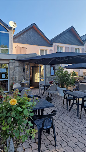 Hôtel Restaurant du Lac Camps à Camps-Saint-Mathurin-Léobazel
