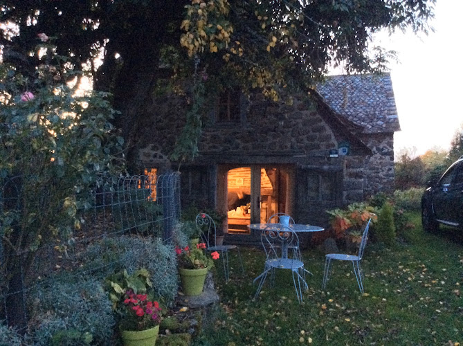 Gîte L Oustalou à Taussac