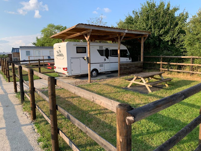Camping et Relais équestre des Maupi à Boissei-la-Lande