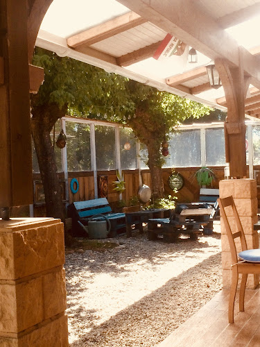 Zenzela Guest House Cafe à Naujac-sur-Mer
