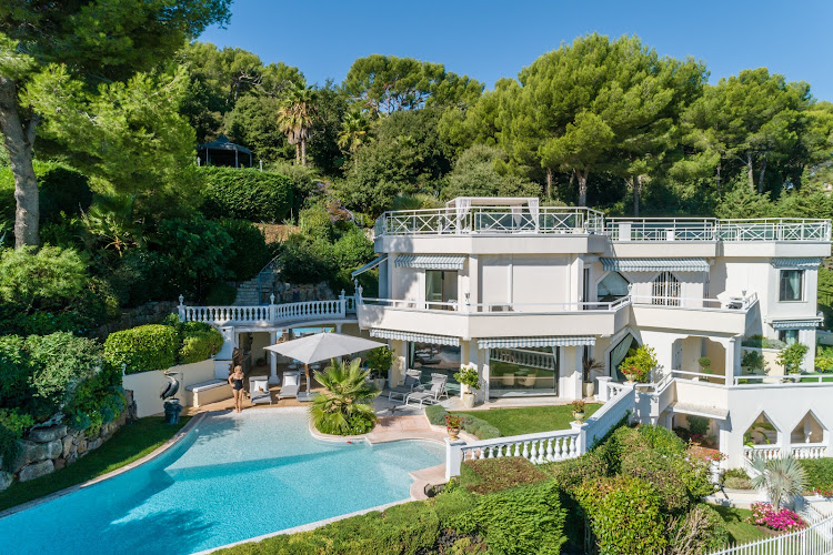 Chateau Catherine Luxury Villa For Rent Antes Cote d Azur à Vallauris