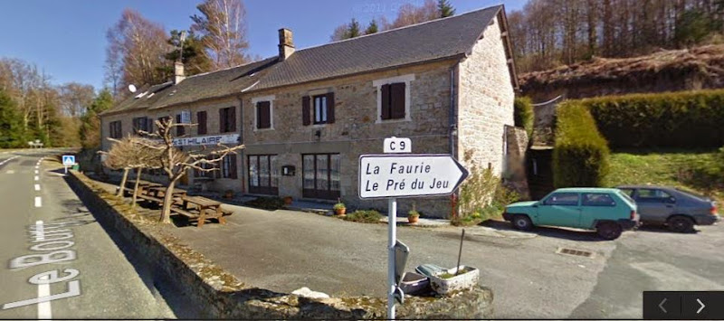 Auberge des Bruyères à Saint-Hilaire-les-Courbes