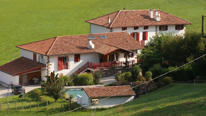Larretenia