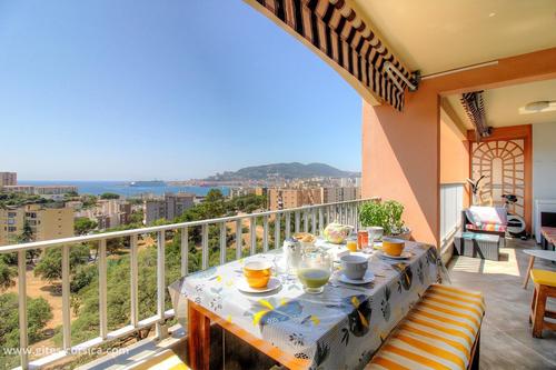 A tola di Marie-Do à Ajaccio