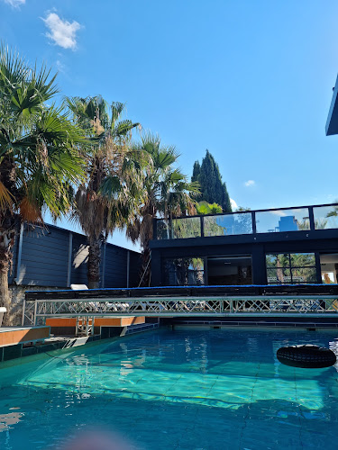 Mas la Farelle Piscine chauffée et SPA à Nîmes