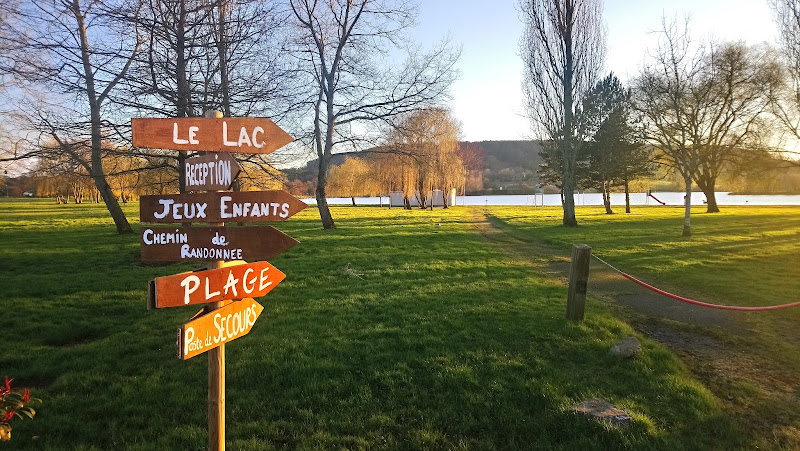 Base Recreational Lake Pont l Eveque à Pont-l'Évêque