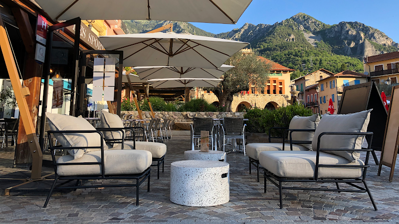 OSTAN Hôtel boutique Restaurant à Roquebillière