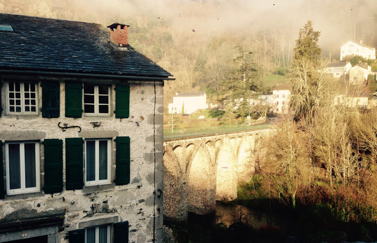 La Maison sur La Rivière