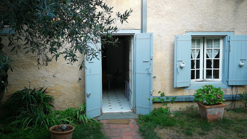 La maison d en face à Saint-Affrique-les-Montagnes
