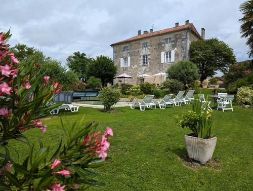 Domaine du Coq à Montignac Le Coq