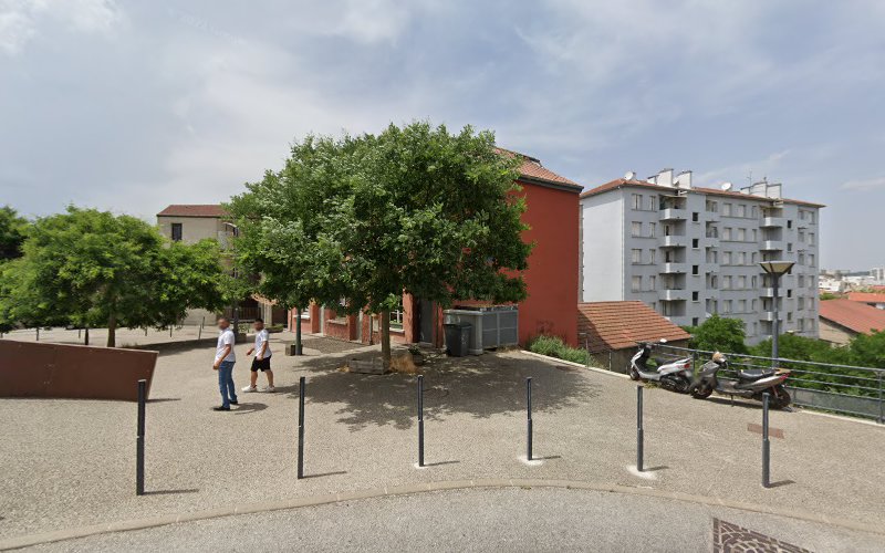 Auberge De Jeunesse à Saint-Étienne