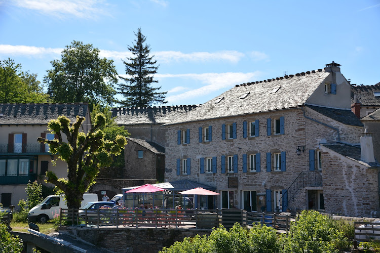 The Modestine relay rooms & guest table à Mont Lozère et Goulet