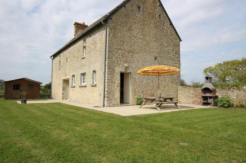 le Petit Pierreville à St Marcouf De L'isle