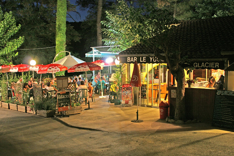 Camping Les Blaches à Berrias-et-Casteljau