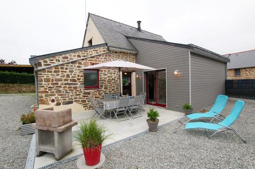 A l'orée du bois à NEANT-SUR-YVEL