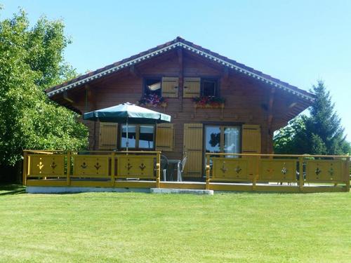 Chalet Chat Botté à LARRINGES