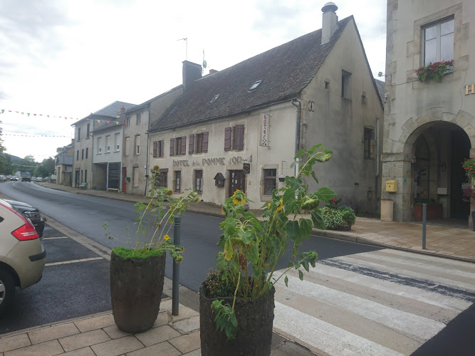 Hôtel de la Pomme d Or à Bourg-Lastic