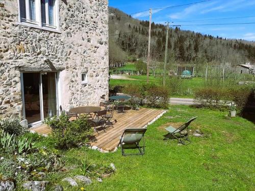 Gîte au mohair des Alpy à Fougax Et Barrineuf