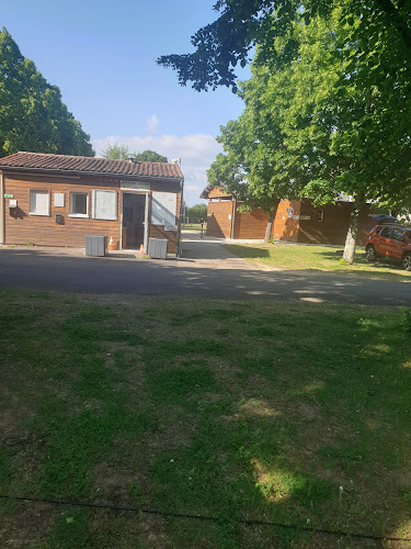 Camping Municipal des Ecluzelles à Chasseneuil-du-Poitou