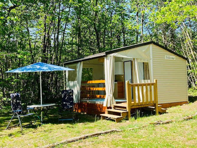 Camping Naturiste Coteau de l Herm à Rouffignac-Saint-Cernin-de-Reilhac