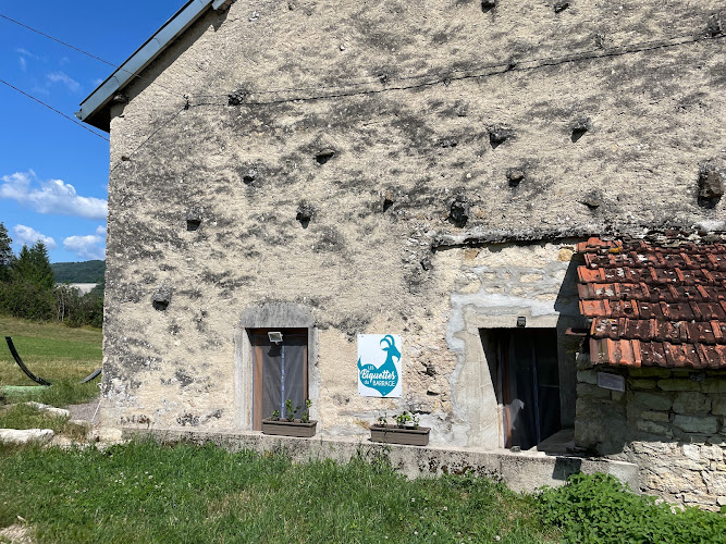 Camping à la ferme à Cernon