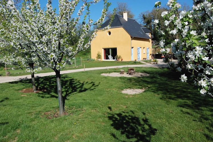Yellow Home à Salles-la-Source