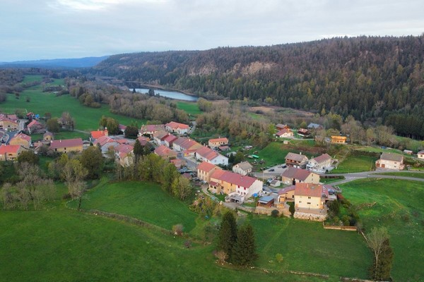 Gîtes Nature et Lacs à Étival
