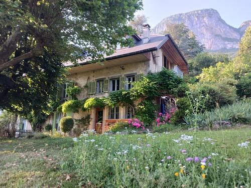 La Maison Des Sœurs à Saint Jean D'arvey