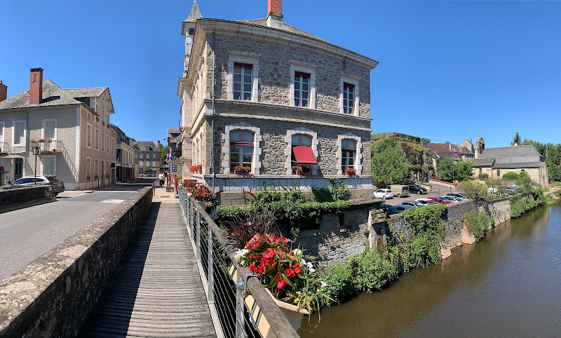 Hôtel Bar Restaurant La Terrasse à Larche