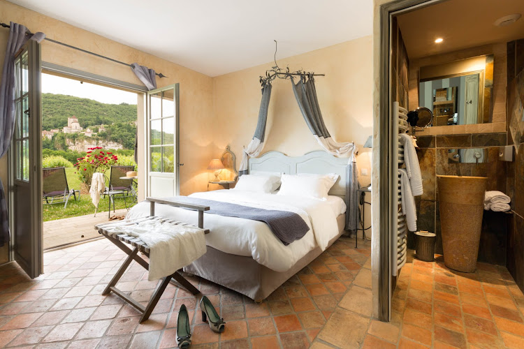 hôtel Le St Cirq à Tour-de-Faure