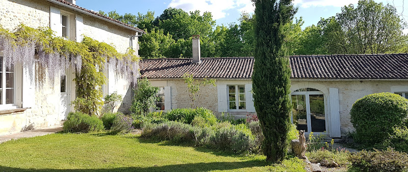 La Loge du Grand Cèdre à Fontcouverte
