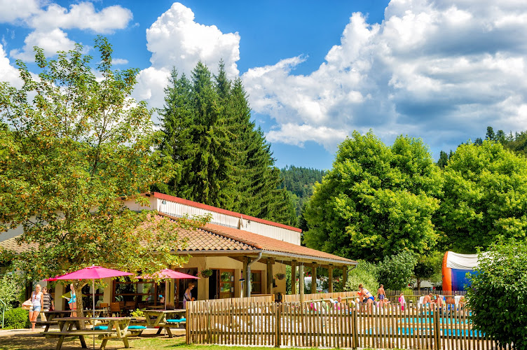 Camping Sites and Landscapes Vaubarlet à Sainte-Sigolène