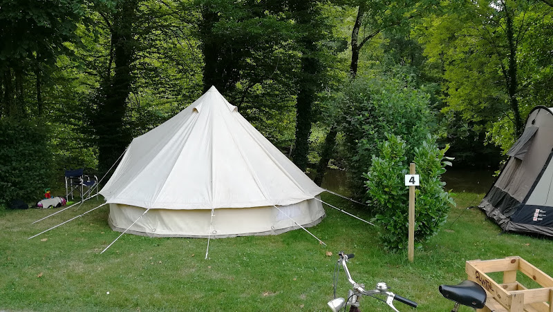 Camping Le Clupeau à Cherveix-Cubas