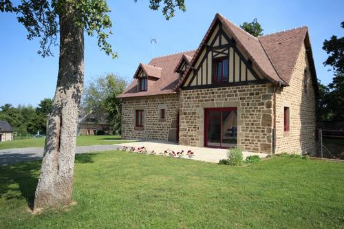 Le Courtils à Juvigny Val D'andaine