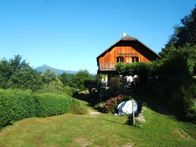 Gîte d Etape et de Séjour de la Comte à Ercé