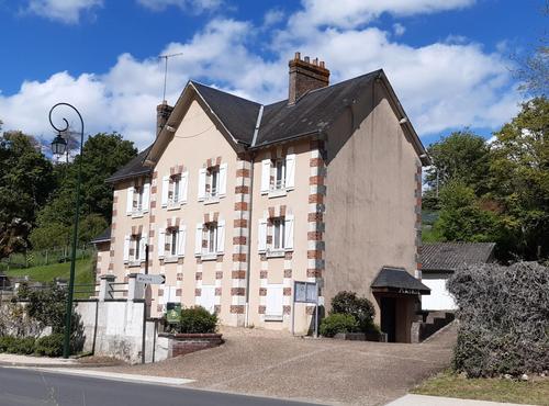 Ancienne école du village à Sasnieres