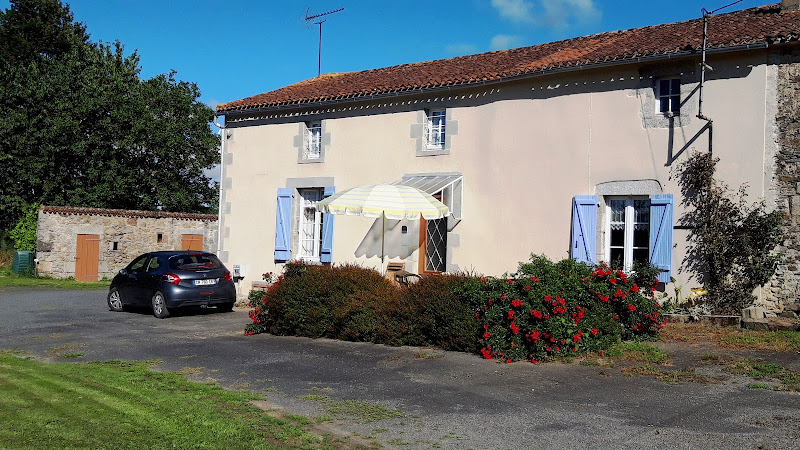 Gîte La Maison de La Riviere à Moncoutant-sur-Sèvre