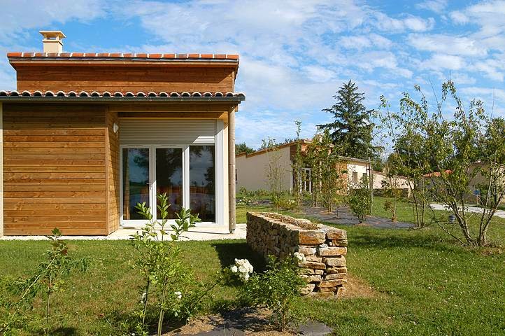Hameau de gîtes des Pouyades à Magnac-Laval