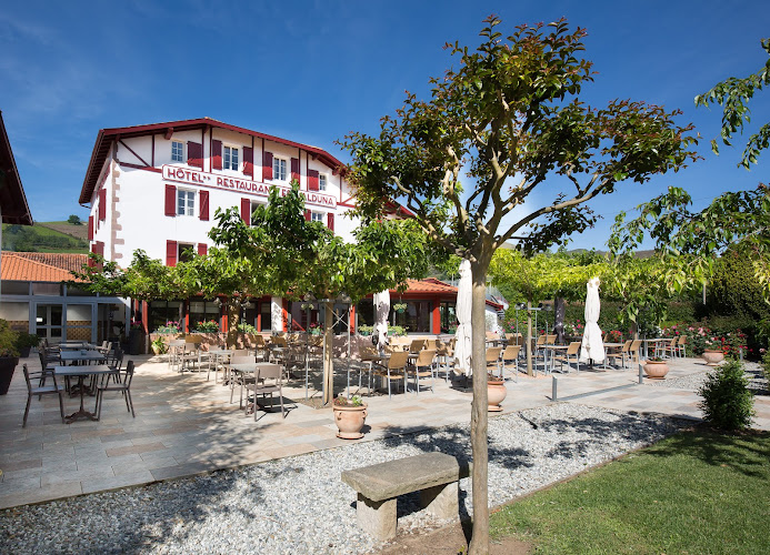 Hôtel Restaurant Eskualduna chez Katina Charm Hôtel à Saint-Martin-d'Arrossa