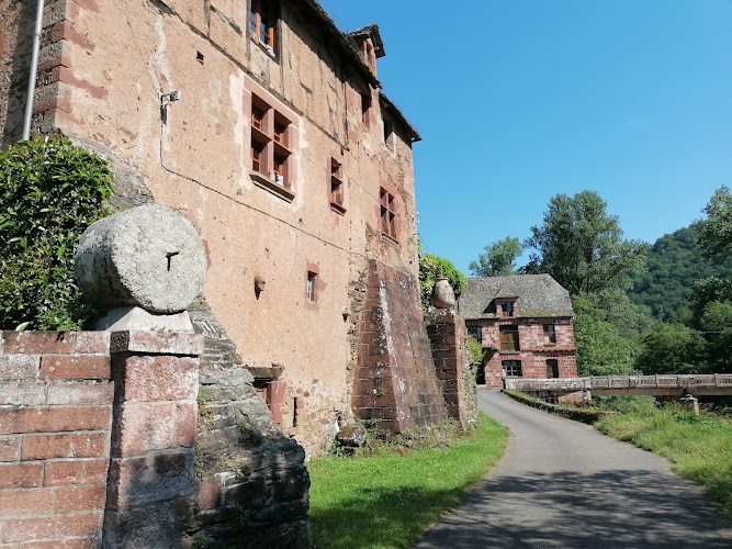 Aire de camping car à Conques-en-Rouergue