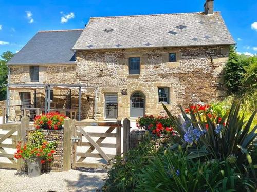 Le Camélia à Val-Couesnon