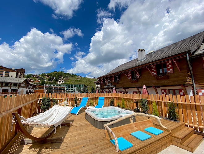 Le Chalet Suisse à Péone