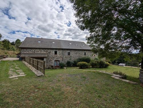 La Bâtisse à Saint-Front