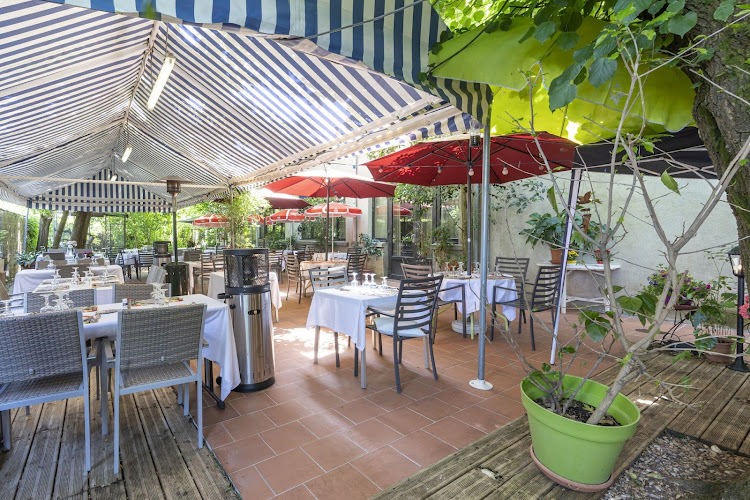 Hôtel Saint Clément à Saint-Médard-de-Guizières